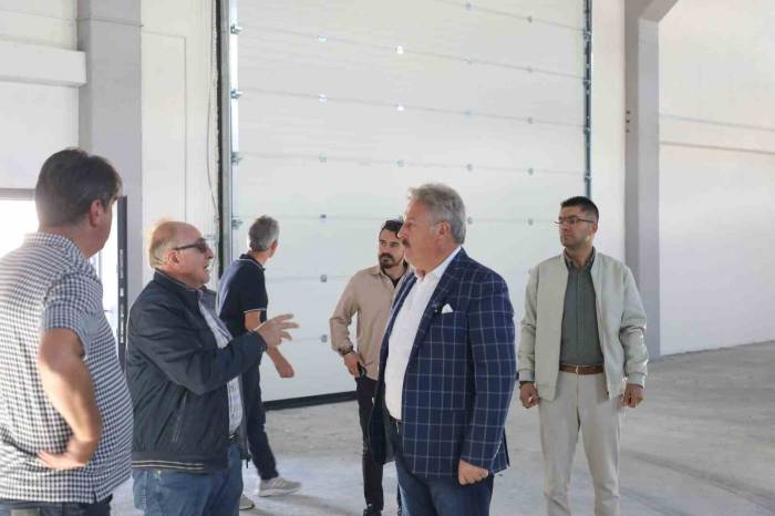 Melikgazi Belediyesi Çiftçiye Ve Tarıma Destek Olmaya Devam Ediyor