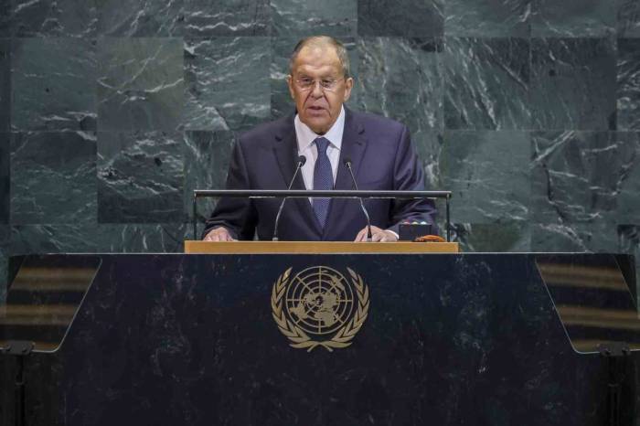 Lavrov: "Önlem Alınmazsa Filistin Topraklarında Tanınacak Hiçbir Şey Kalmayacak"
