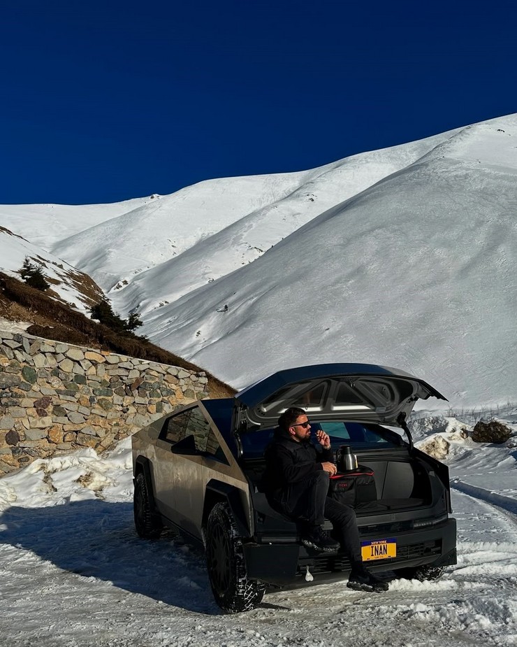 cybertruck-ile-cay-tasidi-karadenizde-dag-tepe-demeden-gezdi-2.jpg
