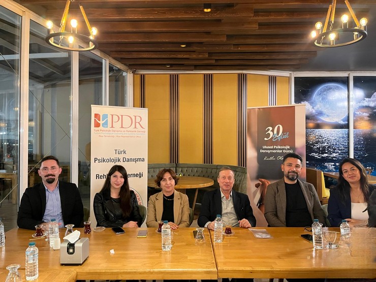 rizede-psikolojik-danismanlar-gunu-kutlandi-2.jpg