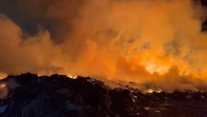 Kapaklı’da Hurdalık Yangını Korkuttu