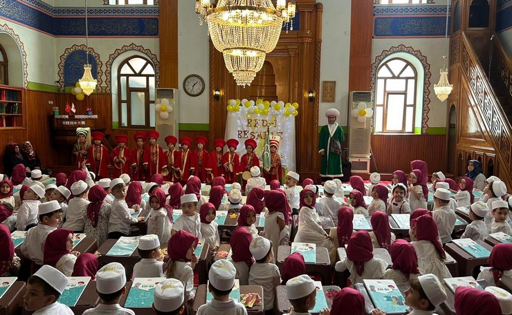 rizede-miniklerin-kuran-yolculugu-bed-i-besmele-coskusu-2.jpg
