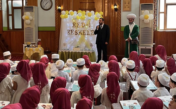rizede-miniklerin-kuran-yolculugu-bed-i-besmele-coskusu-3.jpg