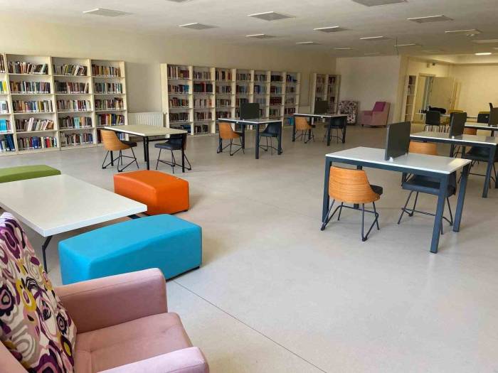 Omü Çarşamba Fakülte Kütüphanesi Yenilendi