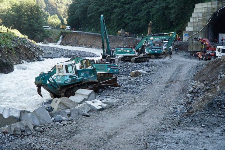 rizedeki-sel-afetinde-12-milyarlik-bilanco-6.jpg