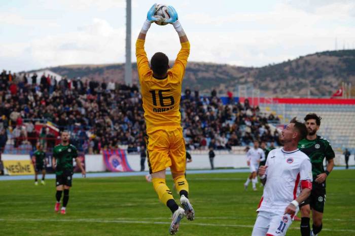 Tff 3. Lig: Kırıkkale Fk: 2 - Kırşehir Fsk: 3