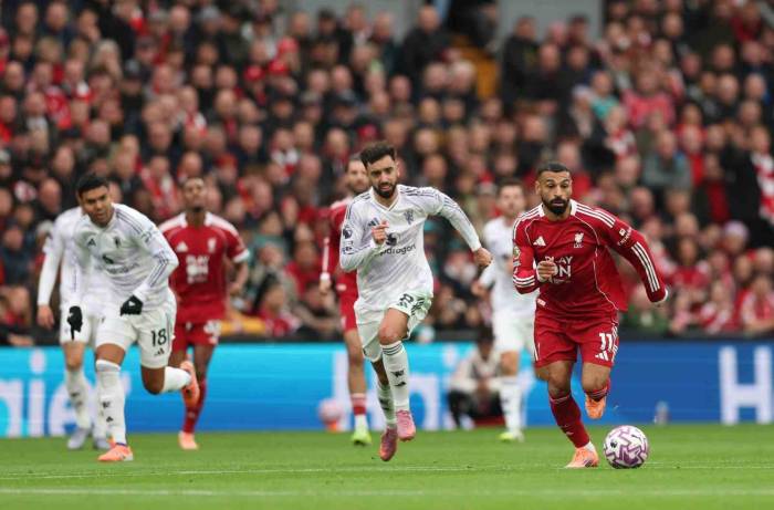 Manchester United, Liverpool Deplasmanında Galip