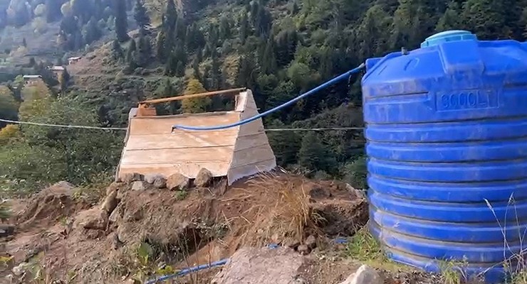ayder-yaylasinda-mezar-gorunumlu-su-deposu-gorenleri-sasirtiyor-3.jpg