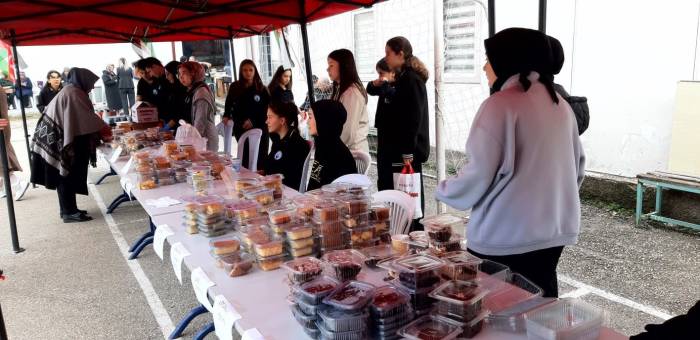 Mudurnu İmam Hatip Lisesi Öğrencilerinden Gazze’ye Anlamlı Destek: 70 Bin Lira Toplandı