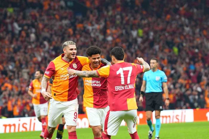 Galatasaray Evinde Yenilmiyor