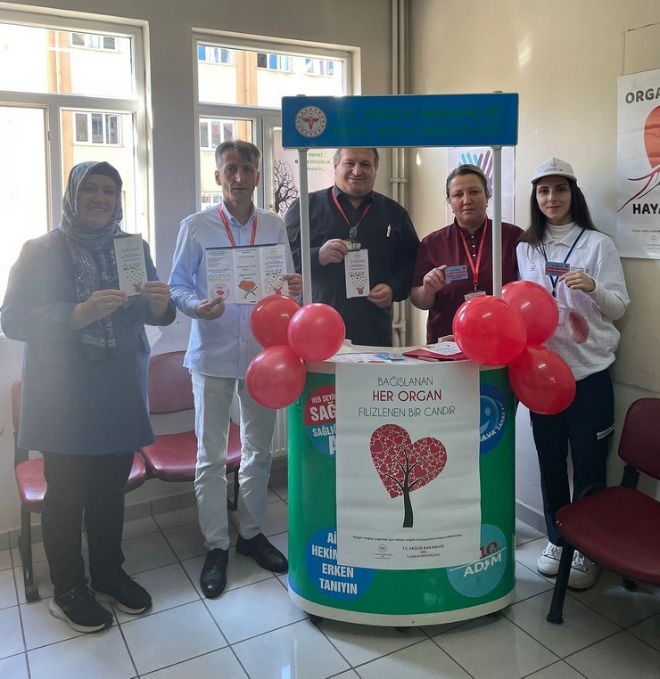 rizede-organ-bagisi-haftasi-kapsaminda-farkindalik-etkinlikleri-duzenlenmeye-devam-ediyor-4.jpg