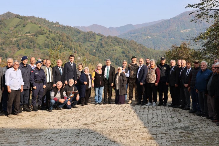 artvin-valisi-turan-ergun-arhavi-ilcesinde-bir-dizi-ziyaret-ve-incelemelerde-bulundu-4.jpg