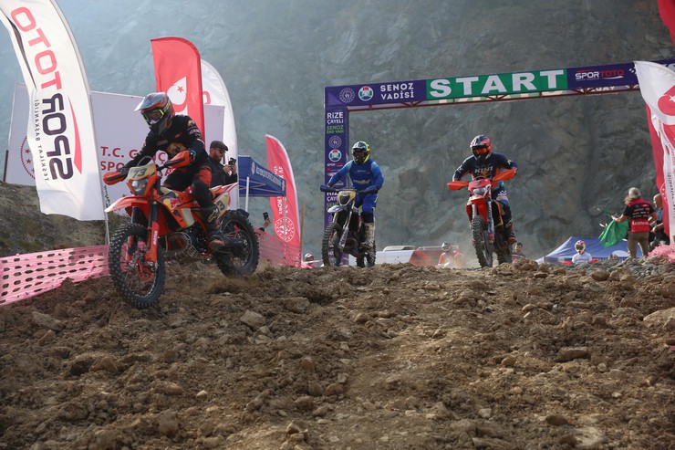turkiye-enduro-ve-atv-sampiyonasi-rizede-basladi-32.jpg