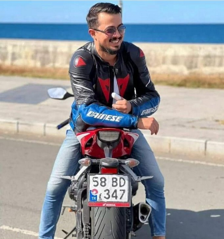 trabzonda-motosikletin-dukkana-carptigi-surucu-mert-eyuboglunun-43-hayatini-kaybettigi-kazanin-guvenlik-kamerasi-goruntuleri-ortaya-cikti.jpg