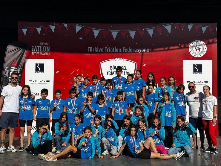 rize-triatlonda-turkiye-ucuncusu-oldu-3.jpg