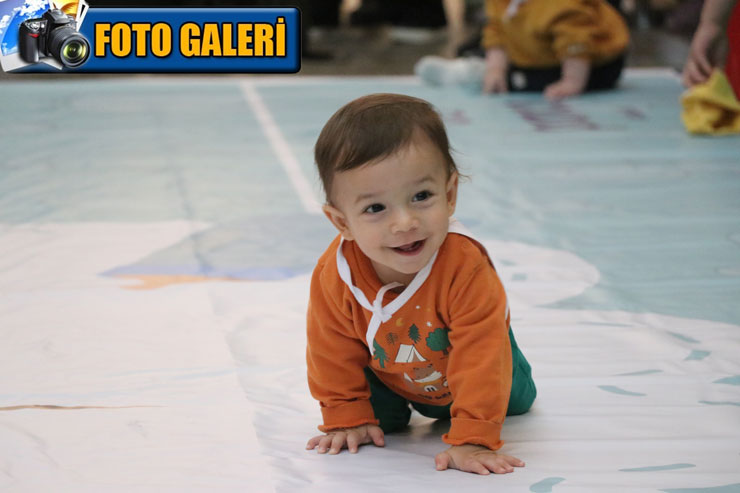rizede-bir-alisveris-merkezinin-kurulus-yil-donumu-dolayisiyla-duzenledigi-bebek-emekleme-yarismasi-renkli-goruntulere-sahne-oldu.jpg