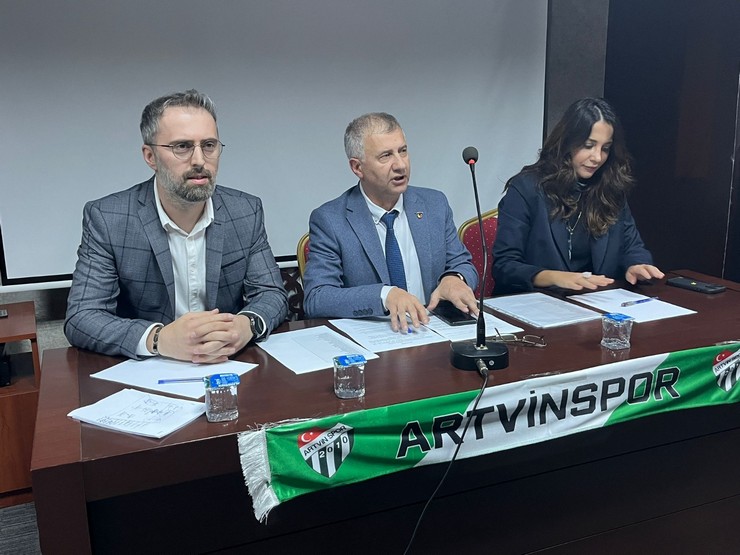 artvinspor-kulubu-baskani-yildirim-3-kez-guven-tazeledi-1.jpg
