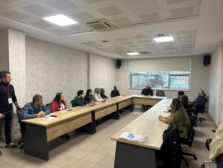 rize-112-personeline-kapsamli-tibbi-acil-cagri-yonetimi-egitimi-tamamlandi-1.jpg