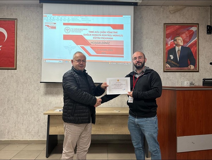 rize-112-personeline-kapsamli-tibbi-acil-cagri-yonetimi-egitimi-tamamlandi-7.jpg