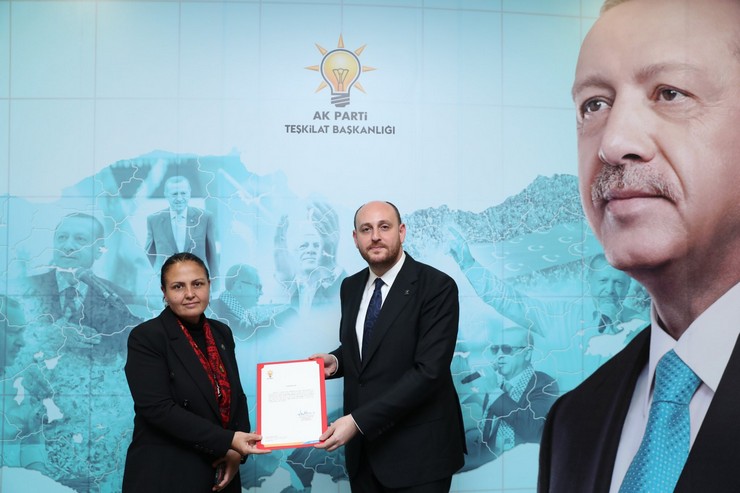 ak-parti-genel-merkez-teskilat-baskani-ahmet-buyukgumusun-tensipleriyle-hemsin-ilce-baskanligi-gorevine-dilek-akinci-atandi-1.jpg