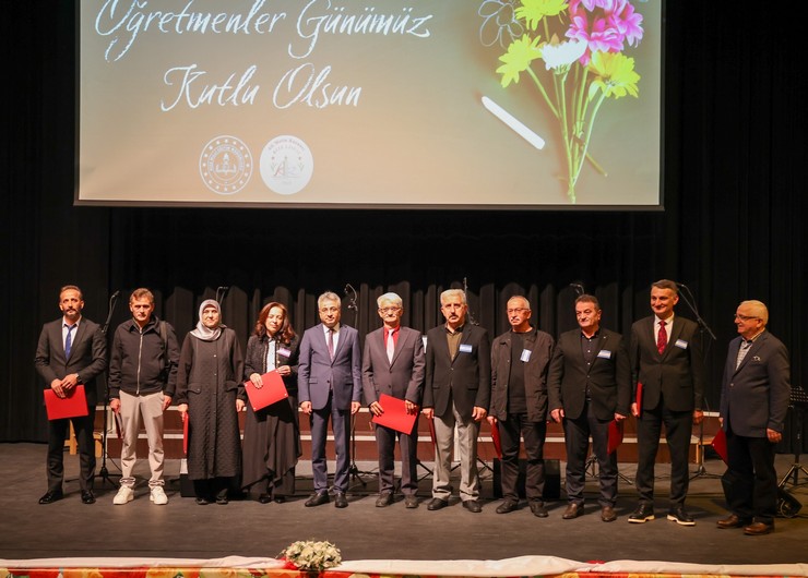 rizede-24-kasim-ogretmenler-gunu-kutlandi-4.jpg