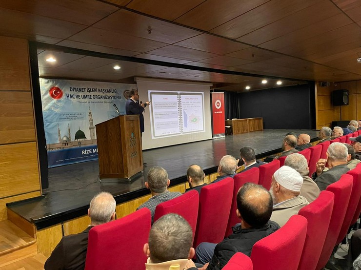rizede-umre-yolcularina-kapsamli-egitim-semineri-3.jpg