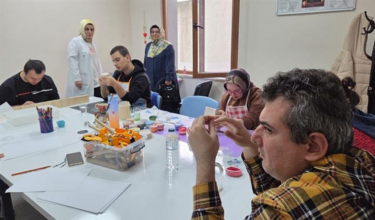 3-aralik-dunya-engelliler-gunu-kapsaminda-rize-il-muftulugu-engelli-bireylerin-mutluluguna-ortak-oldu-2.jpg