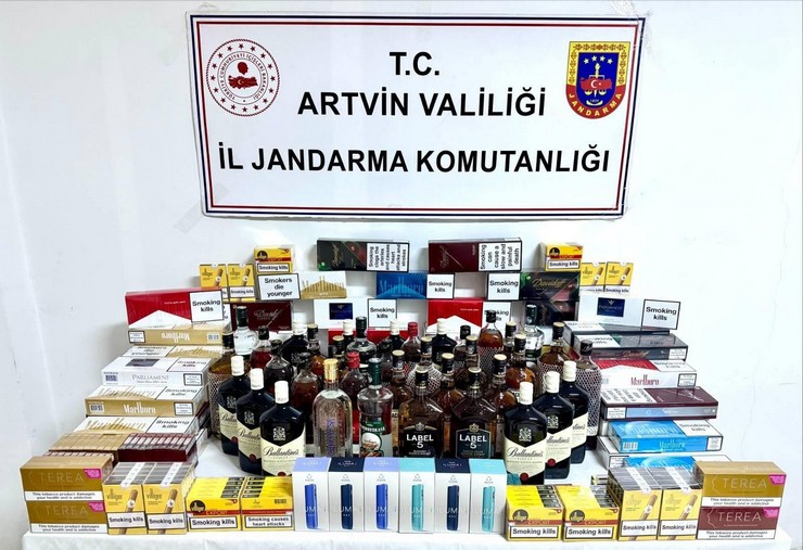 artvinde-guvenlik-ve-asayis-koordinasyon-toplantisi-yapildi-7.jpg