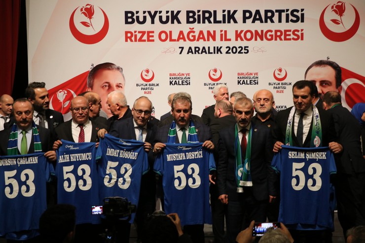 buyuk-birlik-partisi-bbp-genel-baskani-mustafa-destici-rizede-partisinin-ismail-kahraman-kultur-merkezinde-duzenlenen-olagan-il-kongresine-katildi-6.jpg