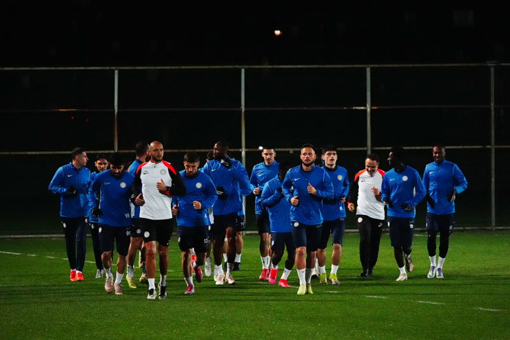 caykur-rizespor-antrenmani.jpg