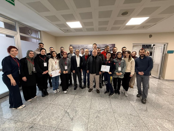 rizede-acil-saglik-calisanlarina-tilyad-egitimi-verildi-10.jpg