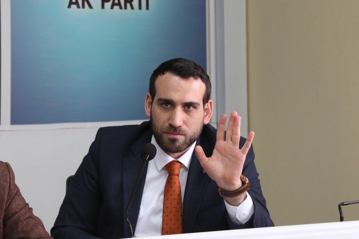 ak-parti-rize-merkez-ilce-baskanligi-son-bir-yil-icinde-gerceklestirdigi-uye-katilim-calismalariyla-hem-teskilat-ici-hedefleri-asti-hem-de-nufus-oranina-gore-yirmidort.jpg