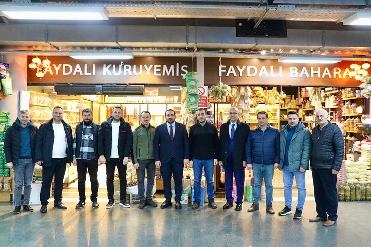 ak-parti-rize-merkez-ilce-baskanligi-son-bir-yilda-gerceklestirdigi-uye-katilim-hamlesiyle-24-yilin-en-yuksek-oranina-ulasarak-buyuk-bir-basariya-imza-atti-1.jpg