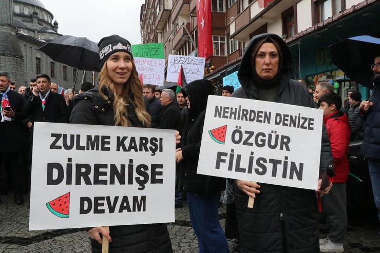 rizede-filistine-destek-yuruyusu-duzenlendi-4.jpg