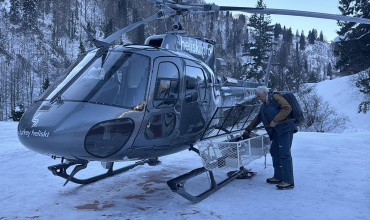 kackar-daglarinda-heliski-heyecani-basladi-5.jpg