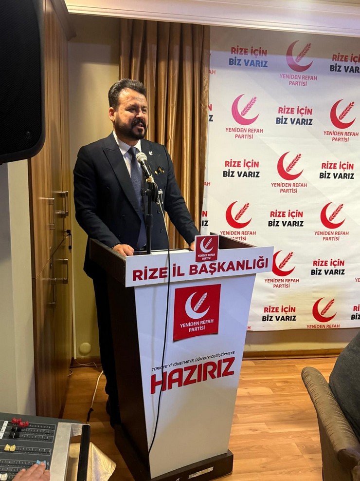 yeniden-refah-partisi-rize-il-baskanligi-ocak-ayi-il-divan-toplantisini-buyuk-bir-katilimla-gerceklestirdi-2.jpg