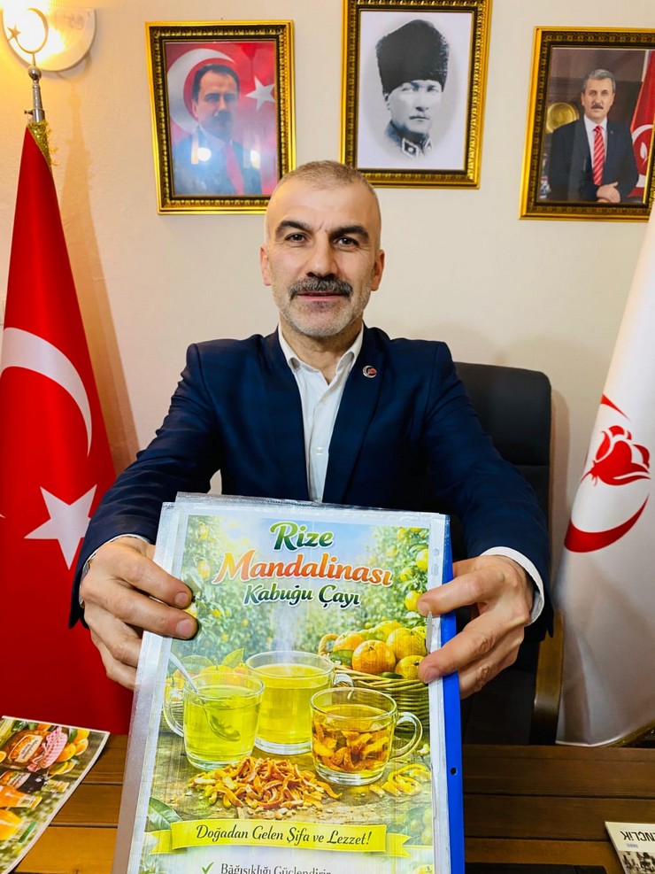 buyuk-birlik-partisi-rize-il-baskani-ensar-ozcelik-caykur-genel-muduru-yusuf-ziya-alimi-ziyaret-ederek-rize-mandalinasinin-katma-degerli-bir-urune-donusturulmesi-proj-3.jpg