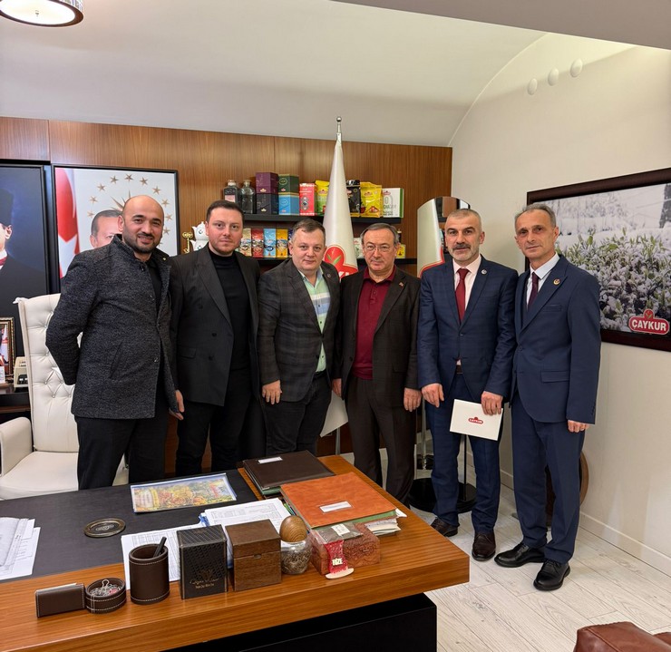 buyuk-birlik-partisi-rize-il-baskani-ensar-ozcelik-caykur-genel-muduru-yusuf-ziya-alimi-ziyaret-ederek-rize-mandalinasinin-katma-degerli-bir-urune-donusturulmesi-proj-6.jpg