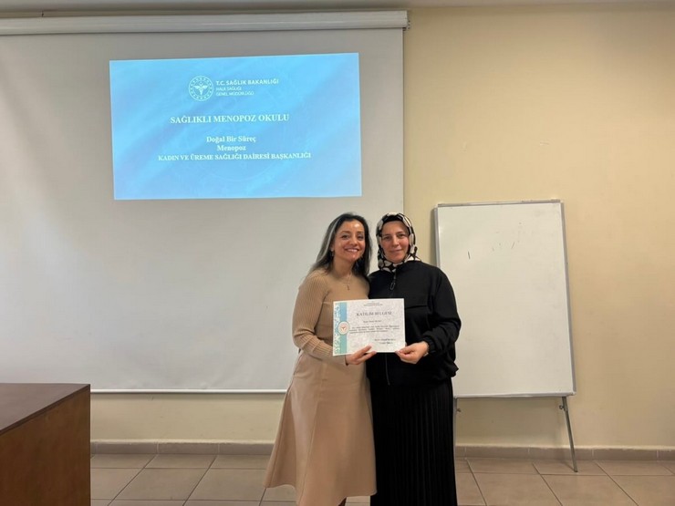 rizede-kadin-sagligi-icin-onemli-adim-saglikli-menopoz-okulu-kapilarini-acti-6.jpg