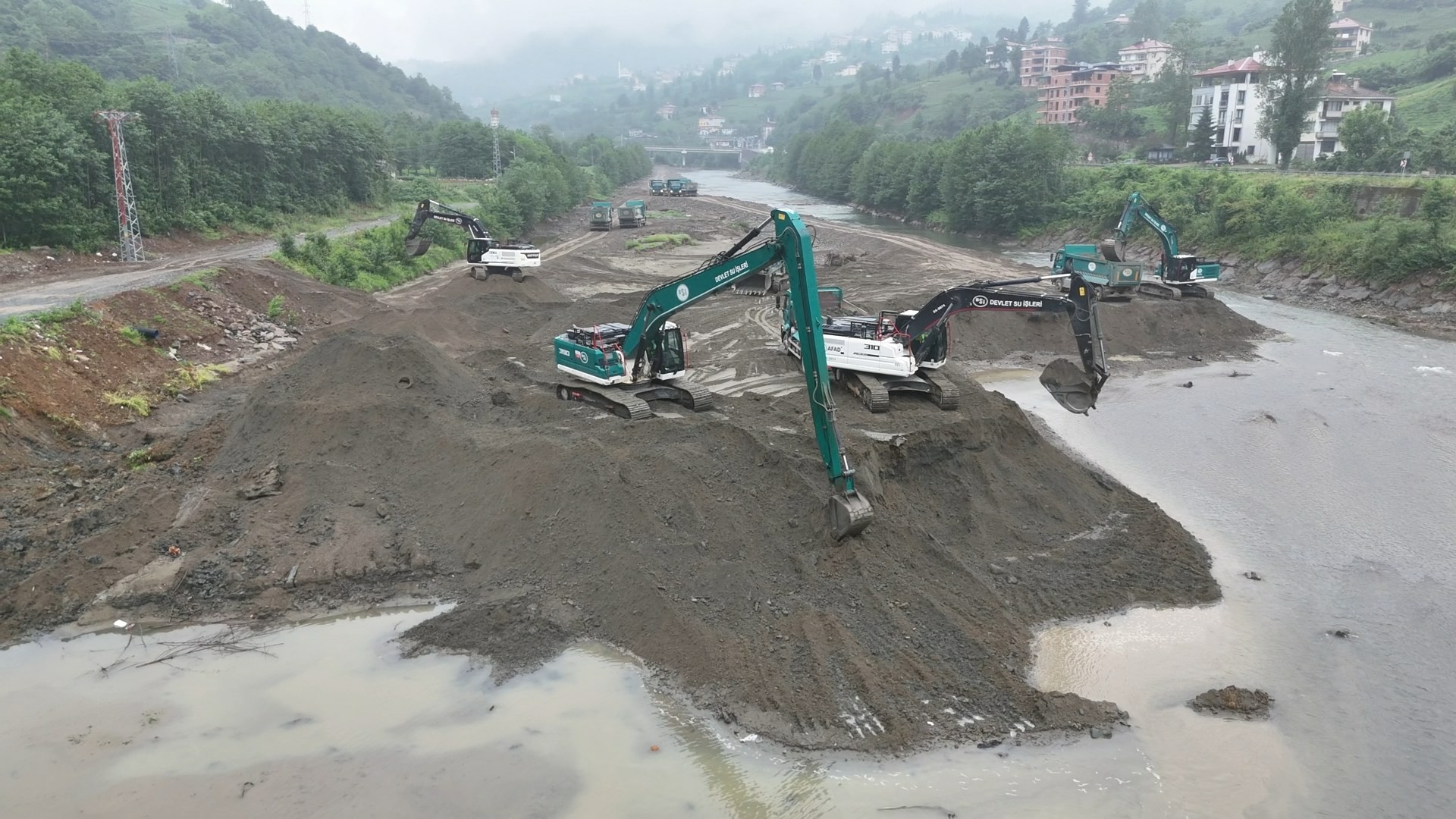 dsiden-karadenizde-sel-riskine-karsi-2-1141171-338887.jpg