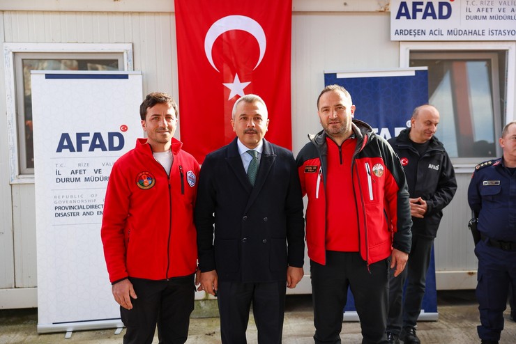 idak-ve-cayeli-bakir-arama-kurtarma-ekiplerine-patch-takma-toreni-duzenlendi-1.jpg