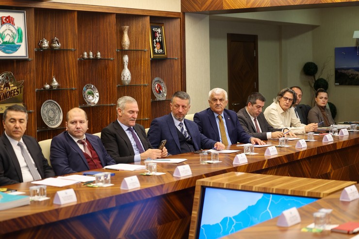 rize-ile-artvinin-turizm-potansiyelini-artirmak-amaciyla-kurulan-kackar-turizm-birligi-meclis-toplantisi-rizede-gerceklestirildi-6.jpg