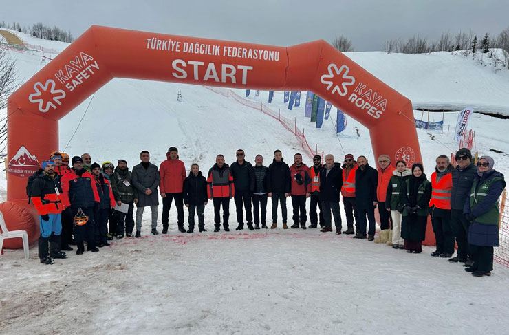 yesilay-zirve-kupasi-dag-kayagi-turkiye-sampiyonasi-rizede-basladi-4-001.jpg