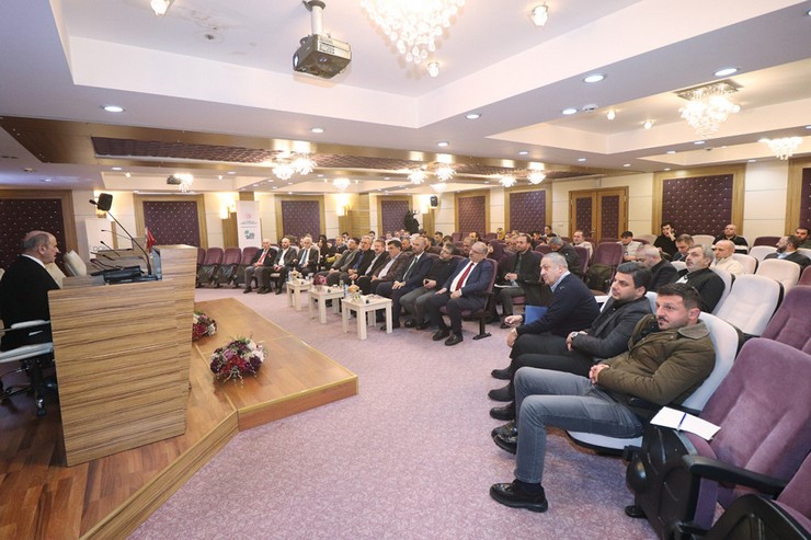 rizenin-yeni-ticaret-rotasi-sekilleniyor-lojistik-merkez-icin-yeni-ufuklar-toplantisi-3.jpg