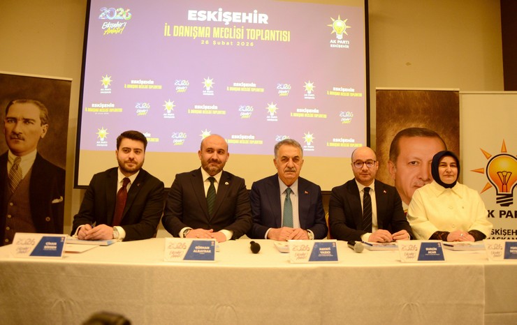 ak-parti-genel-baskan-yardimcisi-hayati-yazici-cesitli-programlara-katilmak-uzere-eskisehire-geldi-3.jpg
