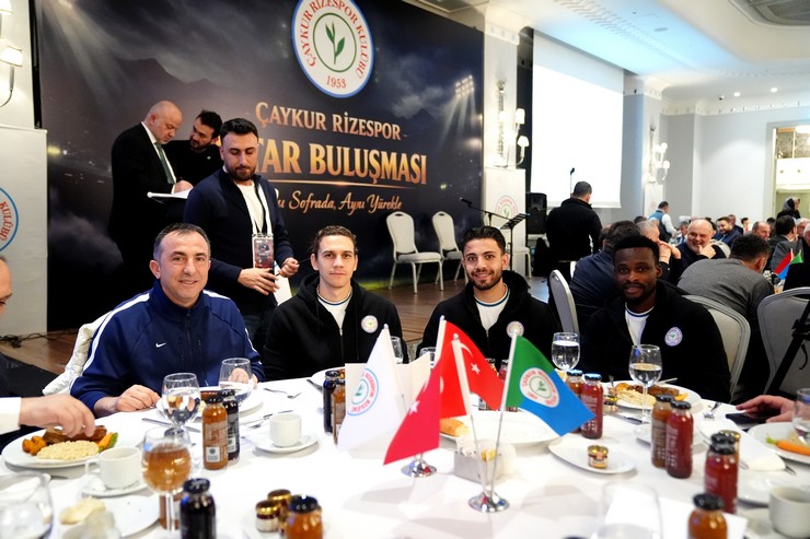 caykur-rizespor-kulubu-tarafindan-istanbuldaki-uyelere-yonelik-iftar-programi-duzenlendi-4.jpg