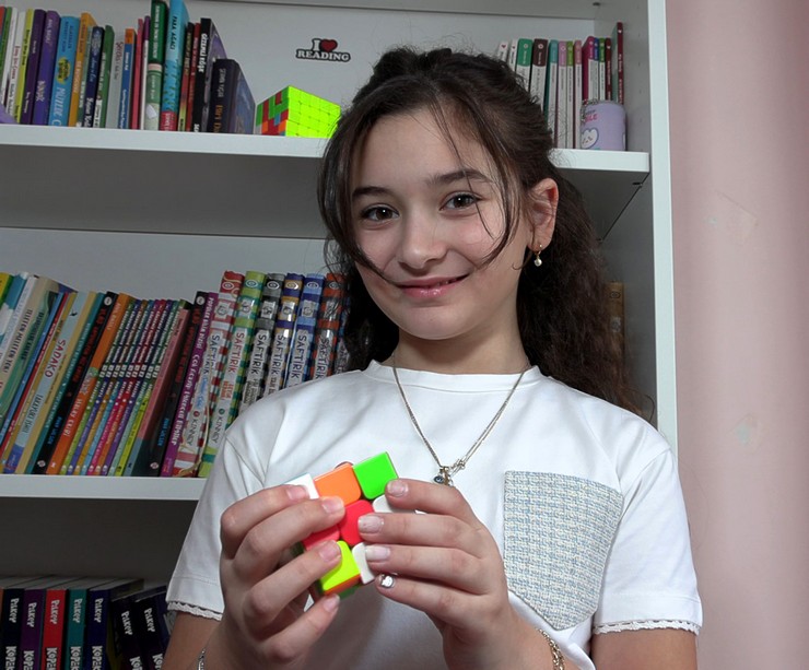 lina-saka-trabzonda-10-yasindaki-lina-matematikte-dunya-birincisi-oldu-5.jpg