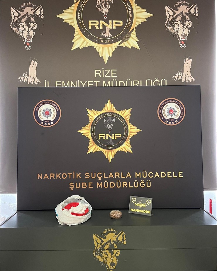 rizede-uyusturucu-operasyonu-13-tutuklama-4.jpg