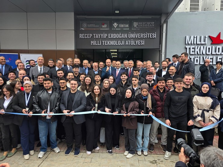 sanayi-ve-teknoloji-bakani-mehmet-fatih-kacir-recep-tayyip-erdogan-universitesinin-kurulusunun-20-yil-donumunde-14.jpg