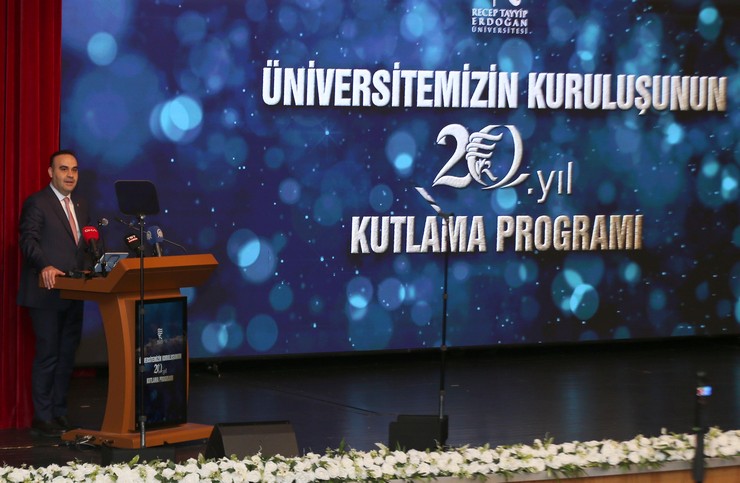sanayi-ve-teknoloji-bakani-mehmet-fatih-kacir-recep-tayyip-erdogan-universitesinin-kurulusunun-20-yil-donumunde-2.jpg